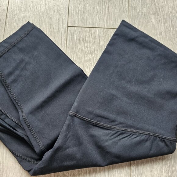 New Black Maternity Legging - Picture 2 of 5